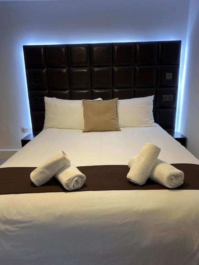 The Charles Hotel ชาแธม ภายนอก รูปภาพ